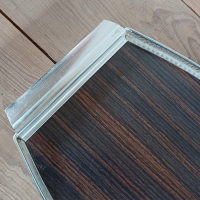 Vintage dienblad ijzer en kunststof houtmotief