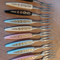 Gebaksvorkjes in kleur met goudmotief