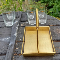 Vintage rekje met borrelglaasjes
