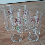 Frisglazen met Iris bloemmotief 
