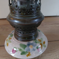 Antieke Majolica lamp met bloemmotief