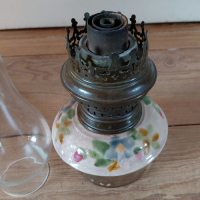 Antieke Majolica lamp met bloemmotief