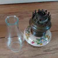 Antieke Majolica lamp met bloemmotief