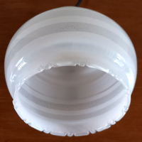 Vintage hanglampje van lichtroze glas