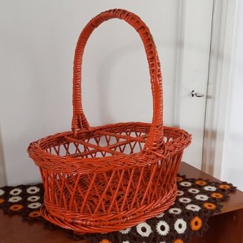 Vintage rieten flessenmand