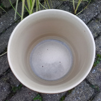 Vintage bloempot in beige en bruin