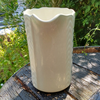 Waterkan wit met bloemmotiefjes