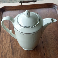 Vintage theepot ivoorwit