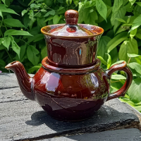 Vintage theepotje met filter