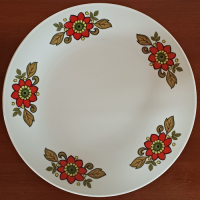 Gebaksset met schaal en schotels en bloemmotief