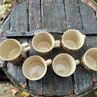 Bekers bruin en beige Staffordshire potteries jaren 70