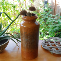 Vintage Vaas W. Germany in bruintinten en groen blauwe spots