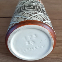 Vintage vaasje W. Germany met diverse vormen en figuren