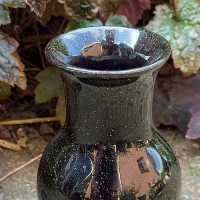 Vintage vaasje W. Germany zwart met gouden stipjes