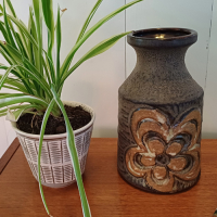 Vintage vaasje met bloemmotief Austria