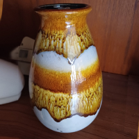 Vintage vaasje W. Germany met mocca chocolade glazuur