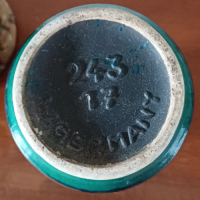 Vintage vaasje W. Germany met groene figuren