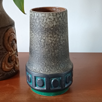 Vintage vaasje W. Germany met groene figuren