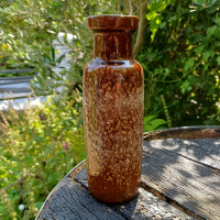 West Germany vaasje in bruin met witte spikkels