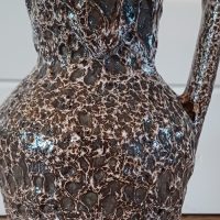 West Germany fatlava vaas bruin wit met handvat