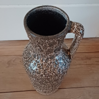 West Germany fatlava vaas bruin wit met handvat