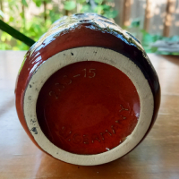 Vintage Vaasje W. Germany in roodtinten en krulmotief