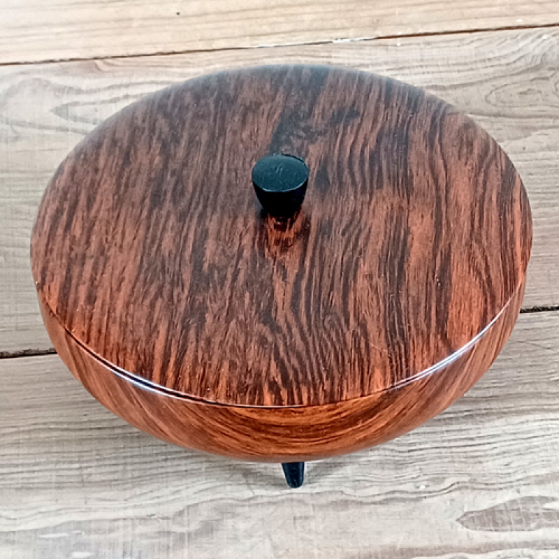 Vintage blikken trommel op pootjes met houtlook folie